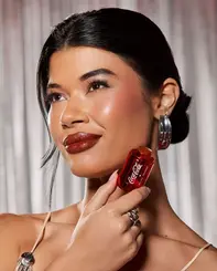 BLUSH STICK BRUNA TAVARES COCA COLA DRINK PLEASE